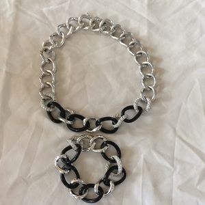 Necklace and bracelet set